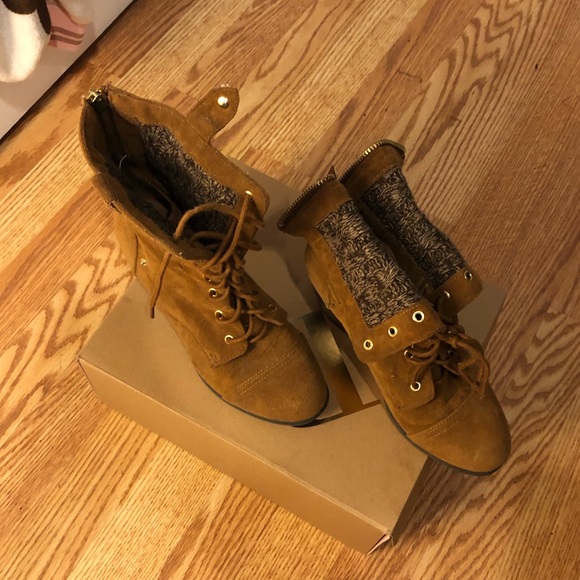 Heeled Booties - Picture 3 of 3